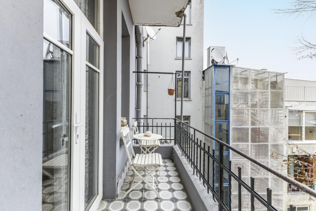 Apartamento Flat With Balcony And Bosphorus View In Beyoglu Estambul Exterior foto