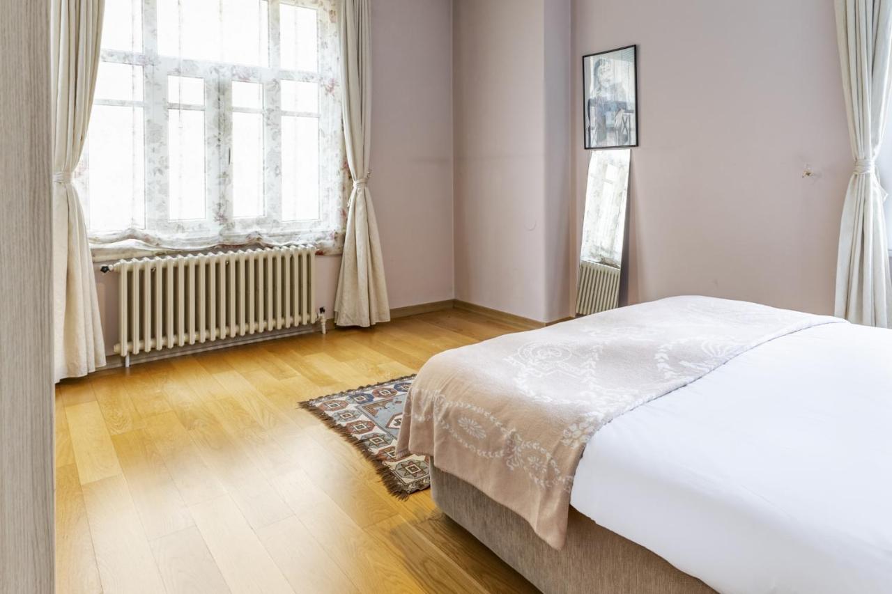 Apartamento Flat With Balcony And Bosphorus View In Beyoglu Estambul Exterior foto